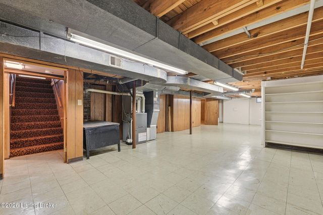 6312 Limewood Cir, Louisville, KY 40222