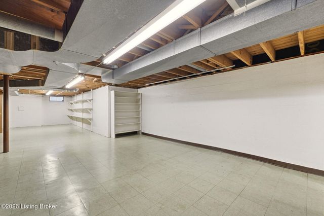 6312 Limewood Cir, Louisville, KY 40222