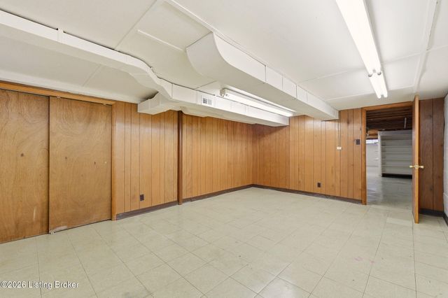 6312 Limewood Cir, Louisville, KY 40222