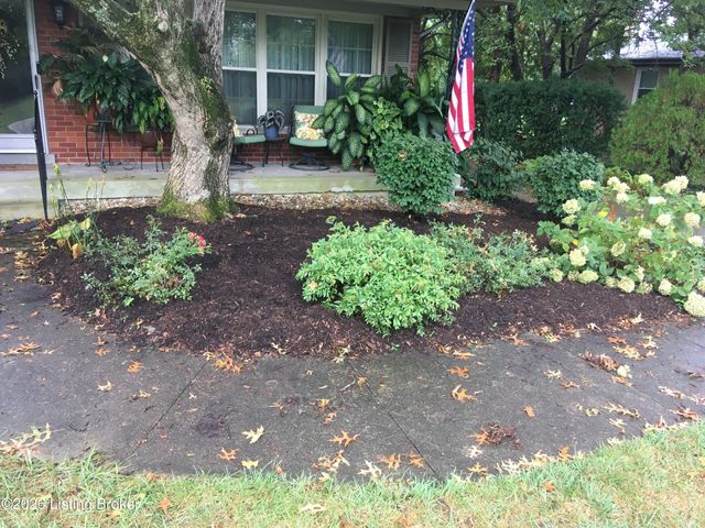 6312 Limewood Cir, Louisville, KY 40222