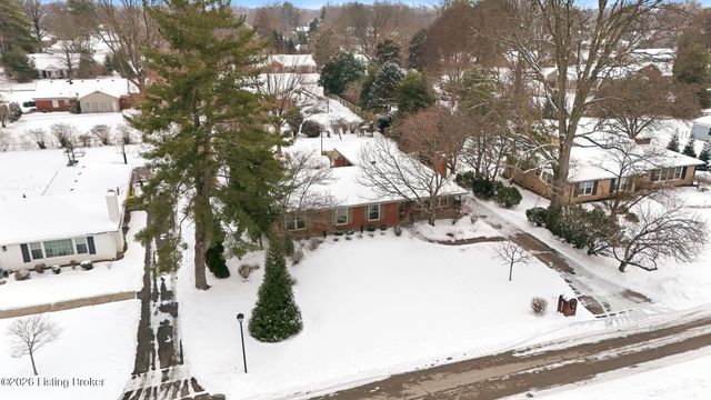 6312 Limewood Cir, Louisville, KY 40222