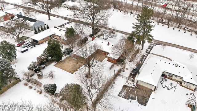 6312 Limewood Cir, Louisville, KY 40222