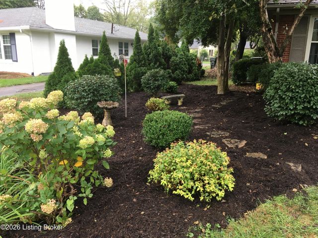 6312 Limewood Cir, Louisville, KY 40222