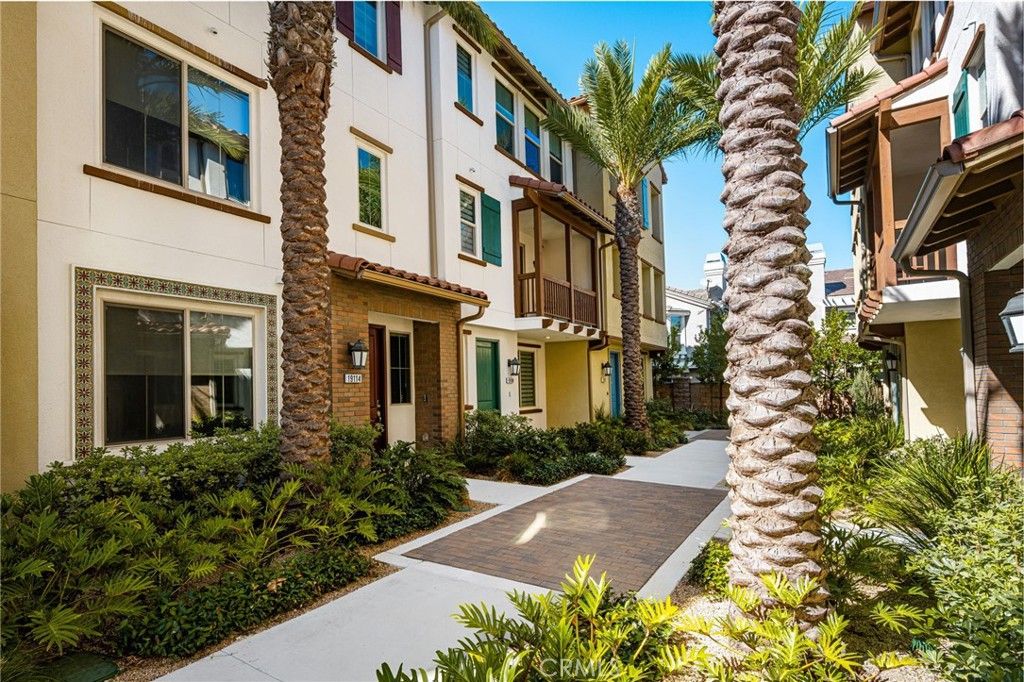 19114 Azul, Huntington Beach, CA 92648 — exterior