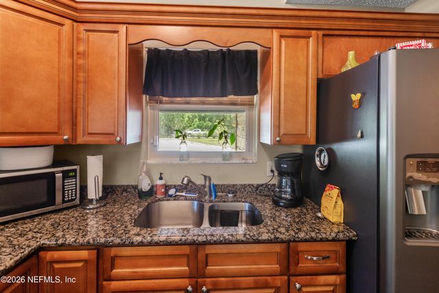 5930 ISLAND Road, Melrose, FL 32666