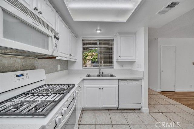 901 Golden Springs Drive D13, Diamond Bar, CA 91765