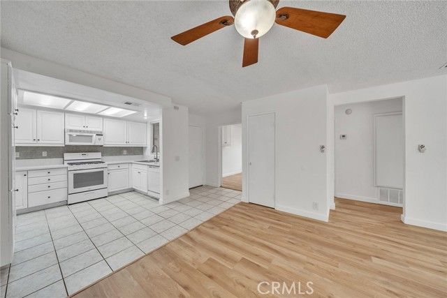 901 Golden Springs Drive D13, Diamond Bar, CA 91765