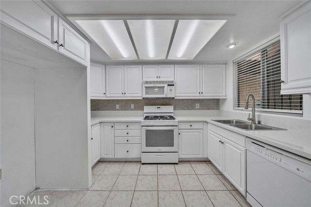 901 Golden Springs Drive D13, Diamond Bar, CA 91765