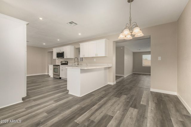 328 E MONTE Way, Phoenix, AZ 85042