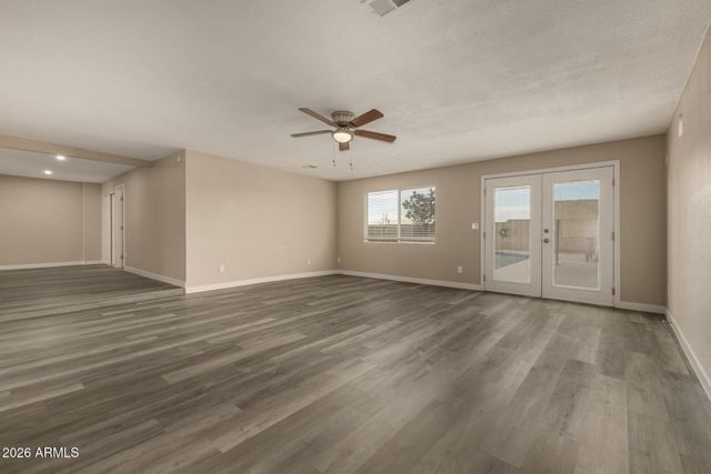 328 E MONTE Way, Phoenix, AZ 85042
