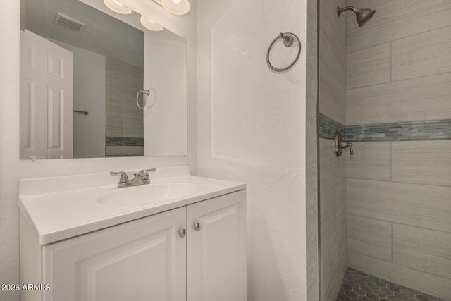 328 E MONTE Way, Phoenix, AZ 85042