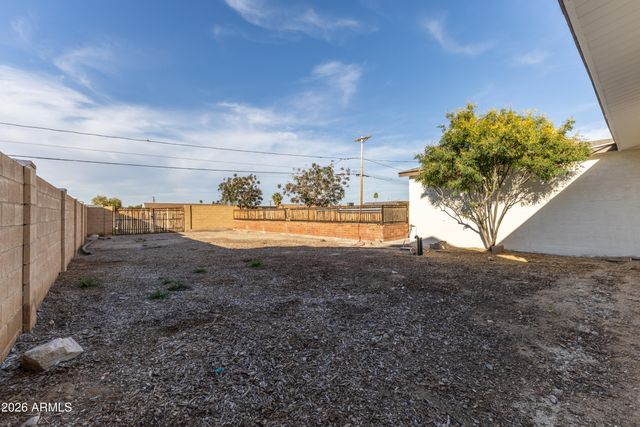 328 E MONTE Way, Phoenix, AZ 85042