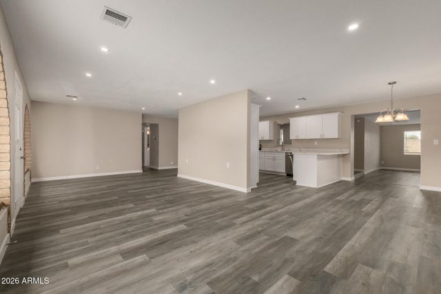 328 E MONTE Way, Phoenix, AZ 85042