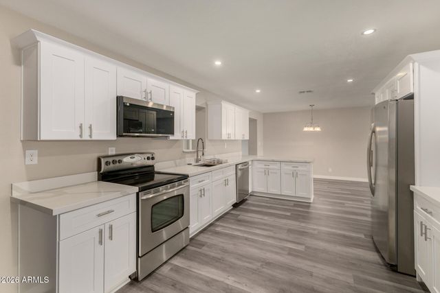 328 E MONTE Way, Phoenix, AZ 85042