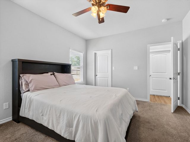 792 E Northside Drive, Pilot Point, TX 76258