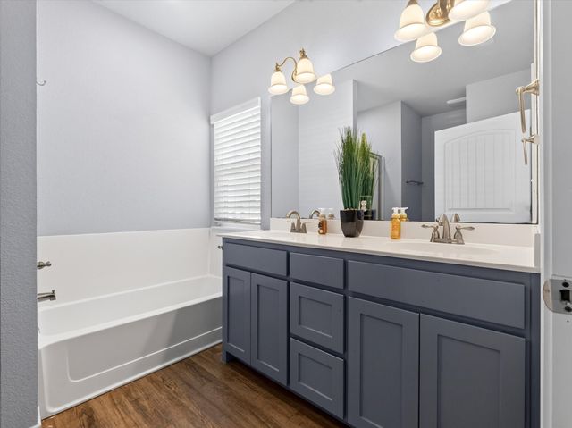 792 E Northside Drive, Pilot Point, TX 76258