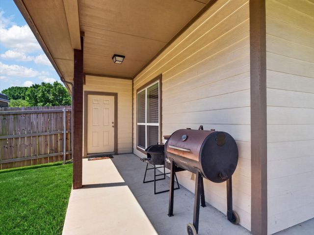 792 E Northside Drive, Pilot Point, TX 76258