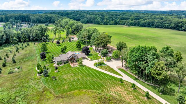 12500 Round Lake Road, Horton, MI 49246