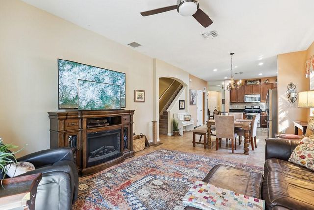 15811 OAKLEAF RUN DRIVE, Lithia, FL 33547