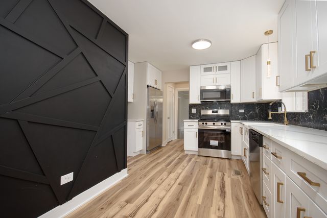 9137 S Justine Street, Chicago, IL 60620