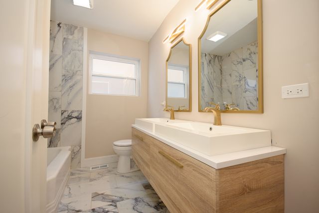 9137 S Justine Street, Chicago, IL 60620