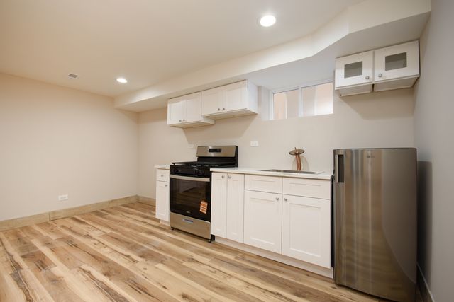 9137 S Justine Street, Chicago, IL 60620