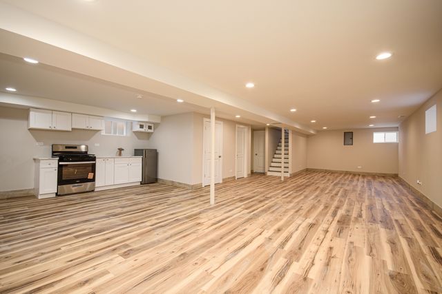 9137 S Justine Street, Chicago, IL 60620