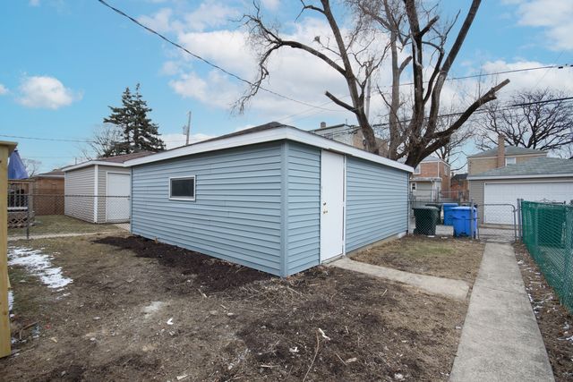 9137 S Justine Street, Chicago, IL 60620