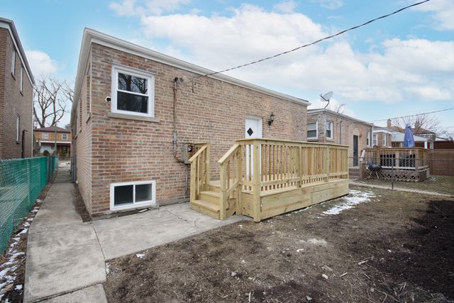 9137 S Justine Street, Chicago, IL 60620