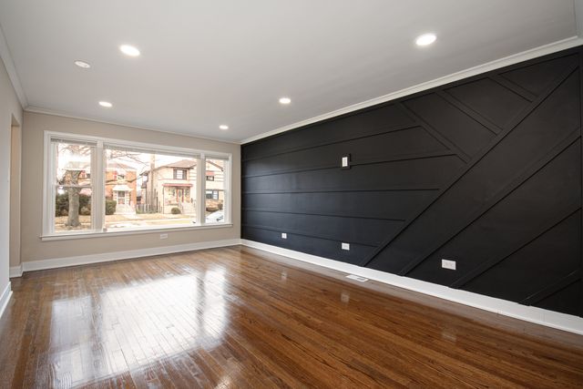 9137 S Justine Street, Chicago, IL 60620