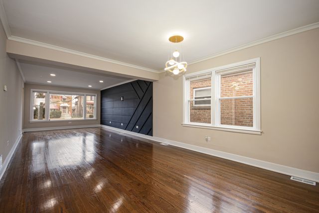 9137 S Justine Street, Chicago, IL 60620