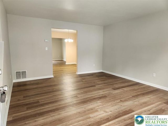 273 West 26th Street, Northampton Boro, PA 18067