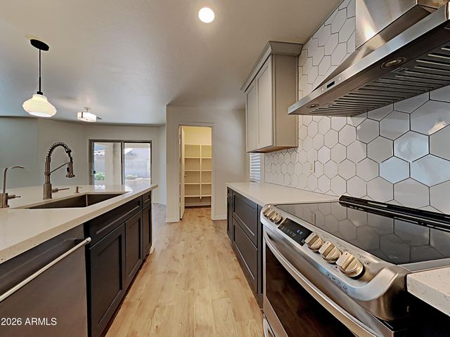 5711 E Adrian Avenue, Mesa, AZ 85206