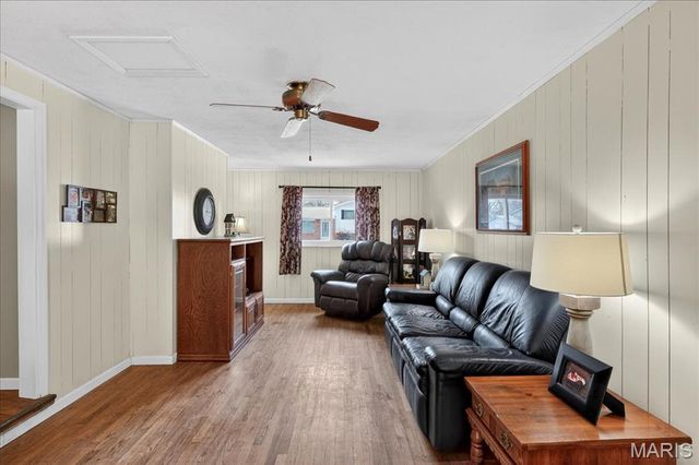 1812 Debbie Drive, High Ridge, MO 63049