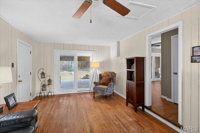 1812 Debbie Drive, High Ridge, MO 63049