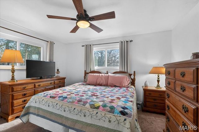 1812 Debbie Drive, High Ridge, MO 63049