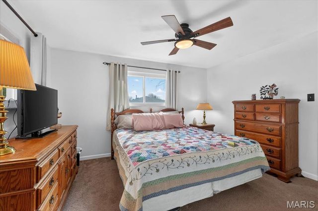 1812 Debbie Drive, High Ridge, MO 63049