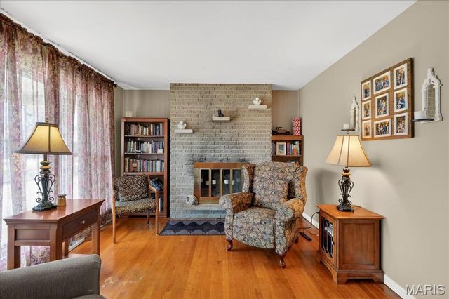 1812 Debbie Drive, High Ridge, MO 63049