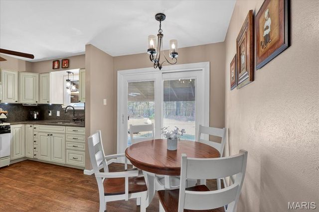 1812 Debbie Drive, High Ridge, MO 63049