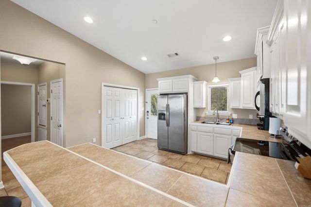 117 Lookout Pt Apt C10, Hot Springs, AR 71913