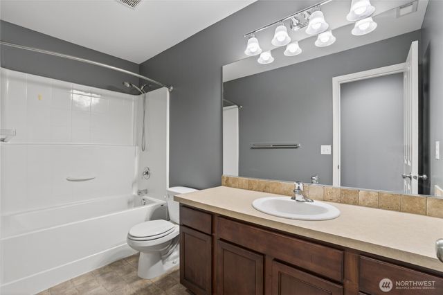 4224 E T Street, Tacoma, WA 98404