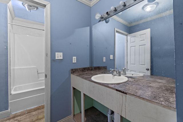 85 Newman Camp Rd., Sumrall, MS 39482