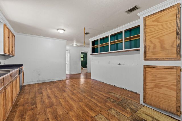 85 Newman Camp Rd., Sumrall, MS 39482