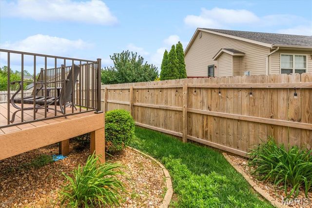 10909 Upland Terrace Drive, Lebanon, IL 62254
