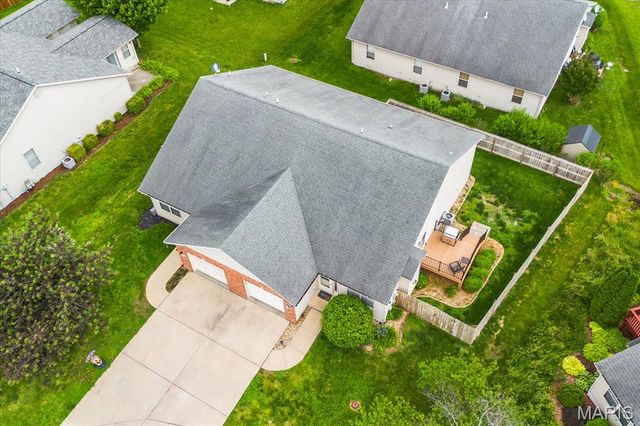 10909 Upland Terrace Drive, Lebanon, IL 62254