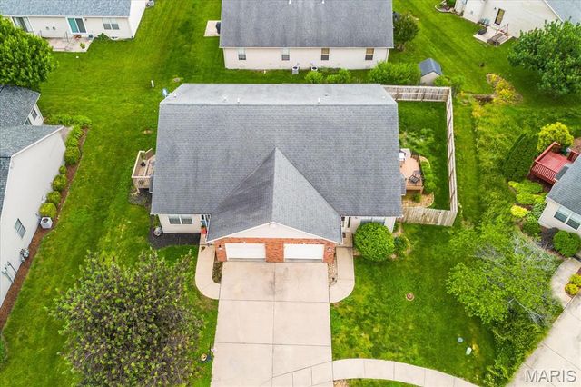 10909 Upland Terrace Drive, Lebanon, IL 62254
