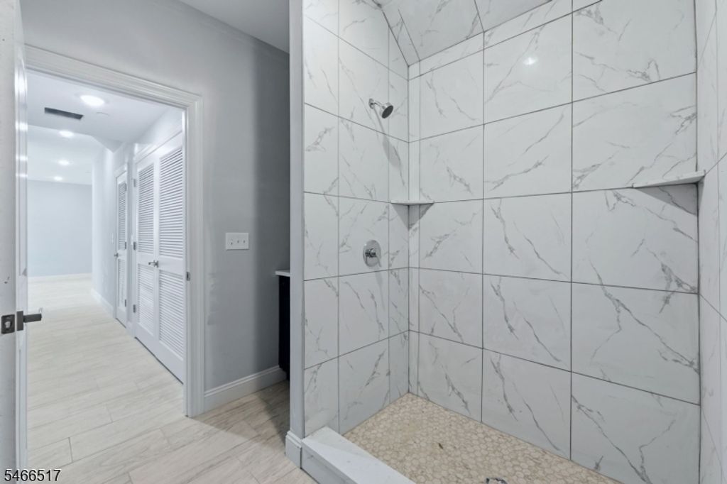337 Court St, Elizabeth City, NJ 07206 — photo 5