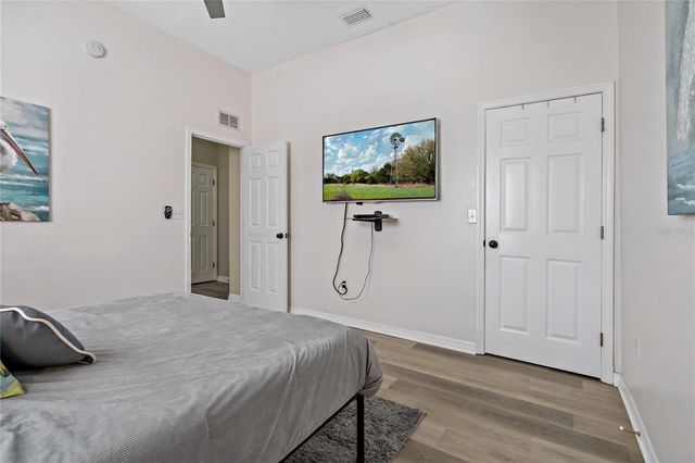 513 MERES BOULEVARD, Tarpon Springs, FL 34689