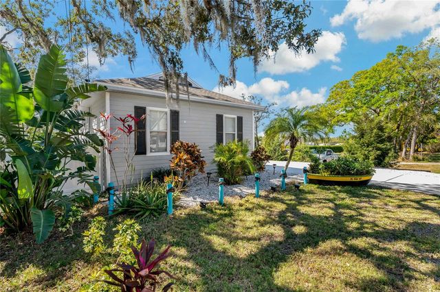 513 MERES BOULEVARD, Tarpon Springs, FL 34689