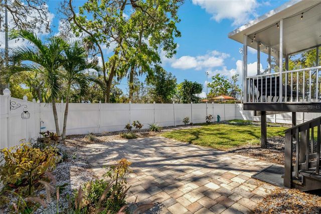 513 MERES BOULEVARD, Tarpon Springs, FL 34689